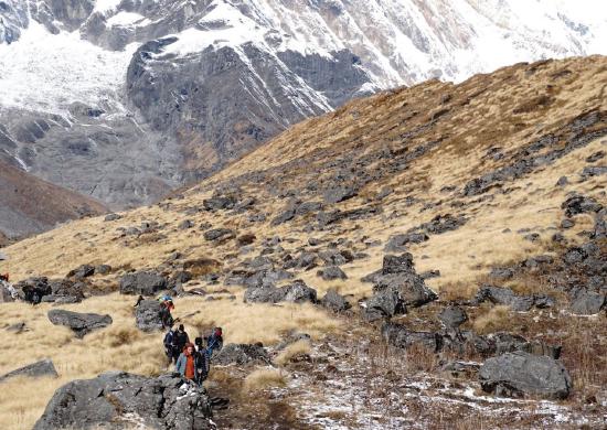Fünftages-, Vier Nächte-Trek Annapurna Base Camp - Selbständige Erkundung mit umfassender Vorbereitung durchführen