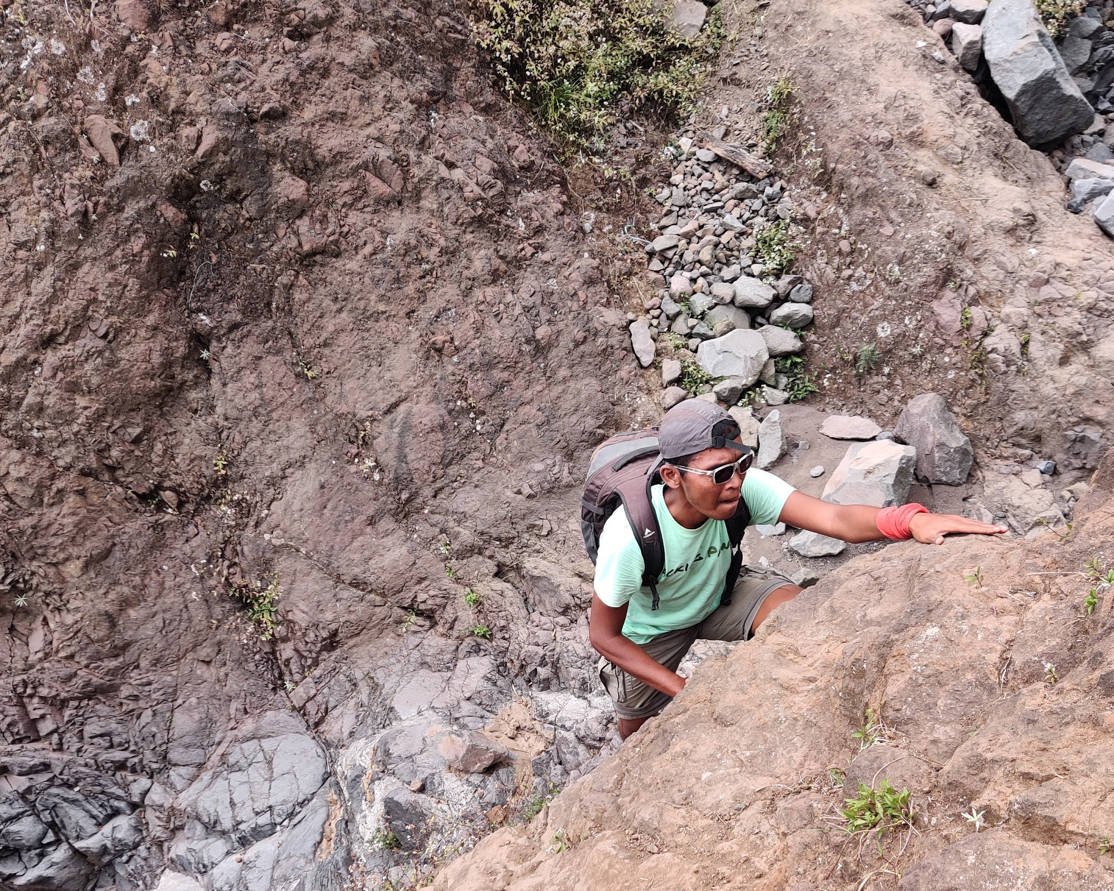 Challenging route during the Rinjani Hike